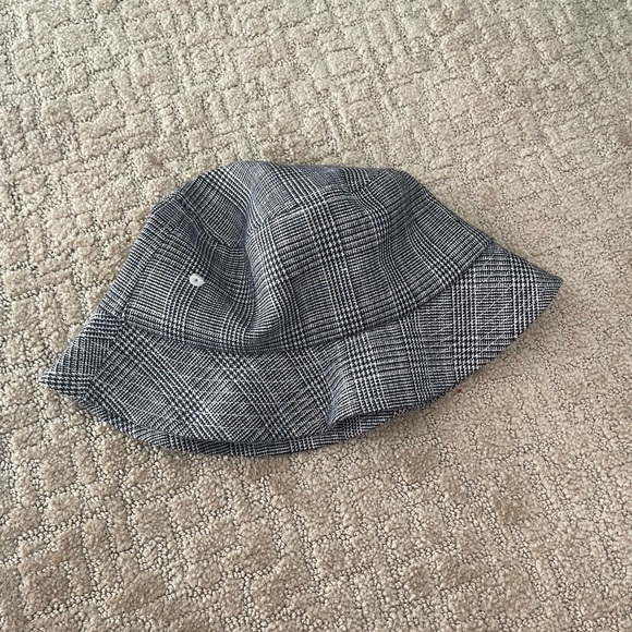 Women’s Stussy Plaid Bucket Hat $50 Gray - Picture 4 of 4